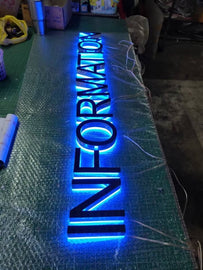 Letras con luz LED para publicidad – LED illuminated channel letters for commercial displays
