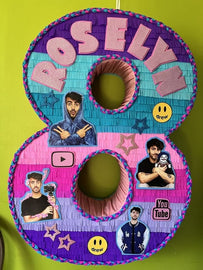 Pinata Fede Vigevani /🌟 Piñata Número 8 Personalizada con Tema YouTuber – Cumpleaños Únicos 🎉